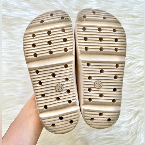 PLATFORM SLIDES - Picture 8 of 12